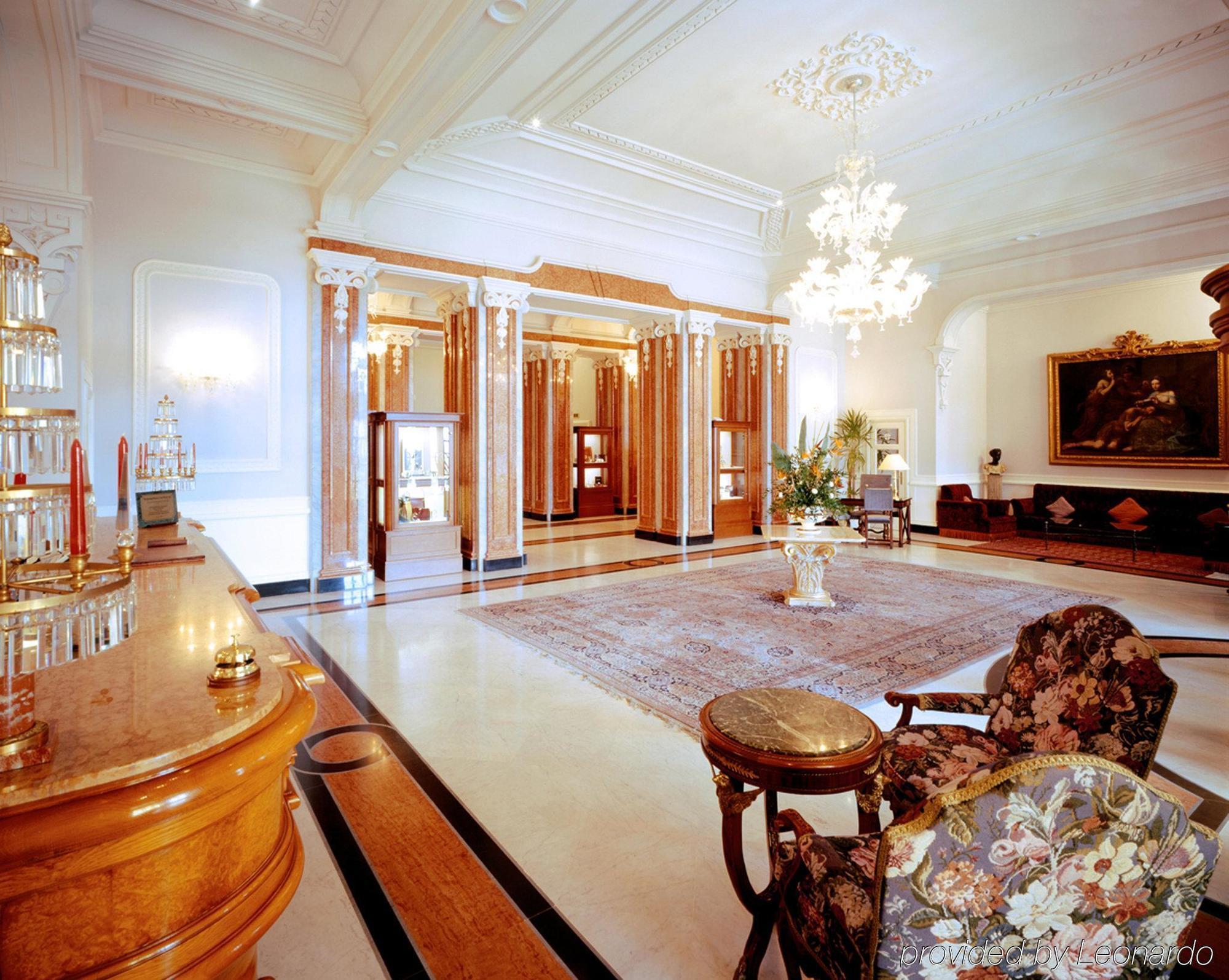 Grand Hotel Palazzo Della Fonte 퓨기 내부 사진